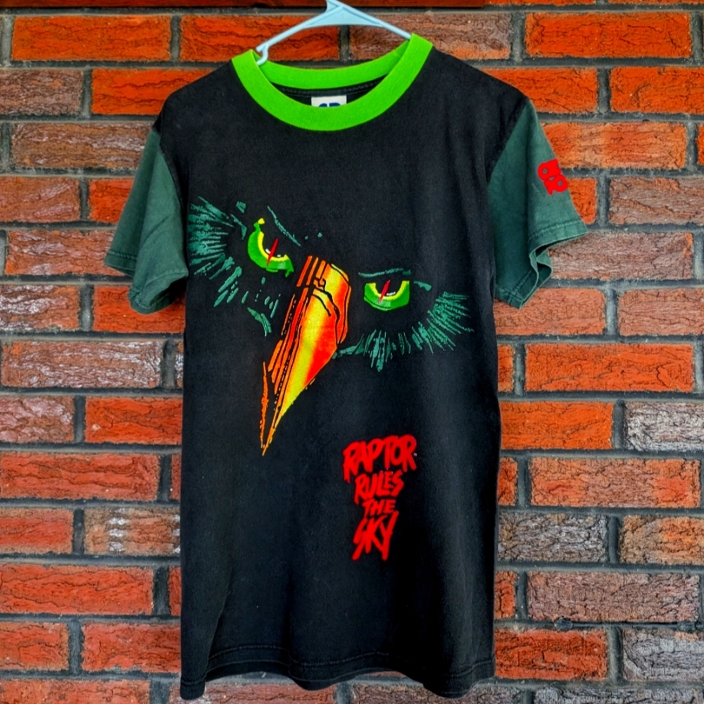 Rare Vintage cedar point raptor shirt